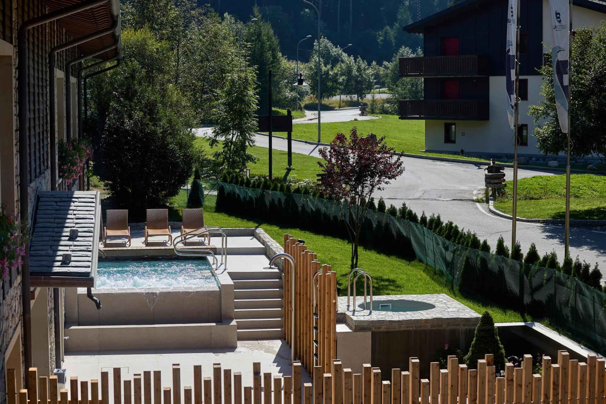 Blu Hotel Acquaseria Ponte Di Legno Exteriör bild