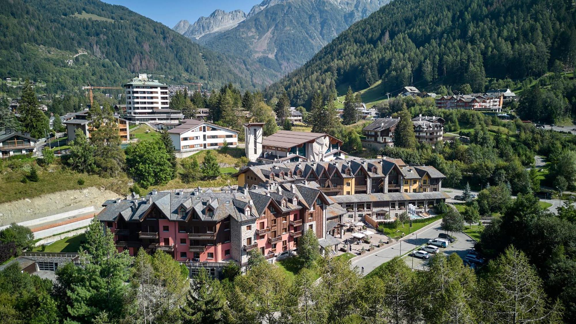 Blu Hotel Acquaseria Ponte Di Legno Exteriör bild