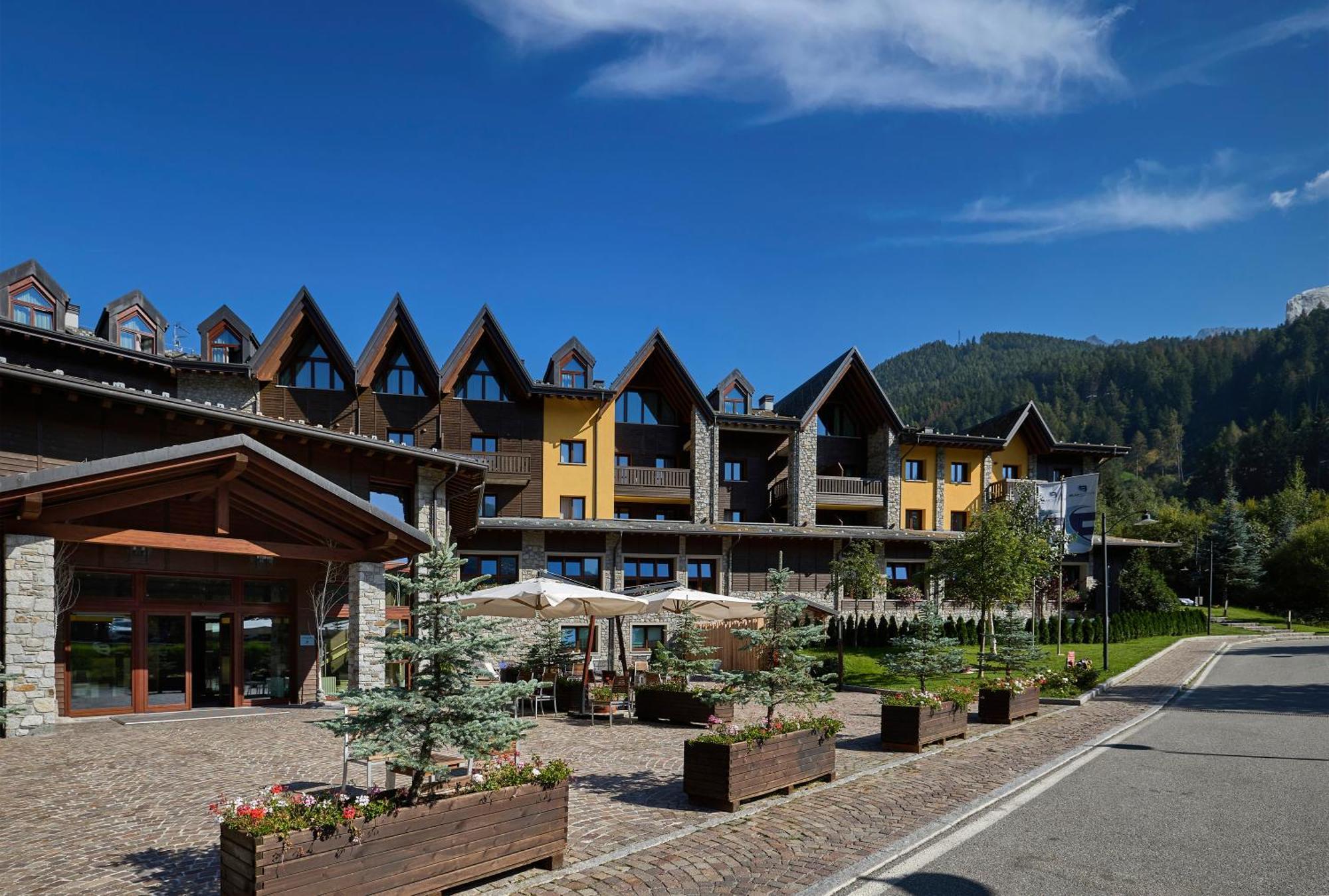 Blu Hotel Acquaseria Ponte Di Legno Exteriör bild