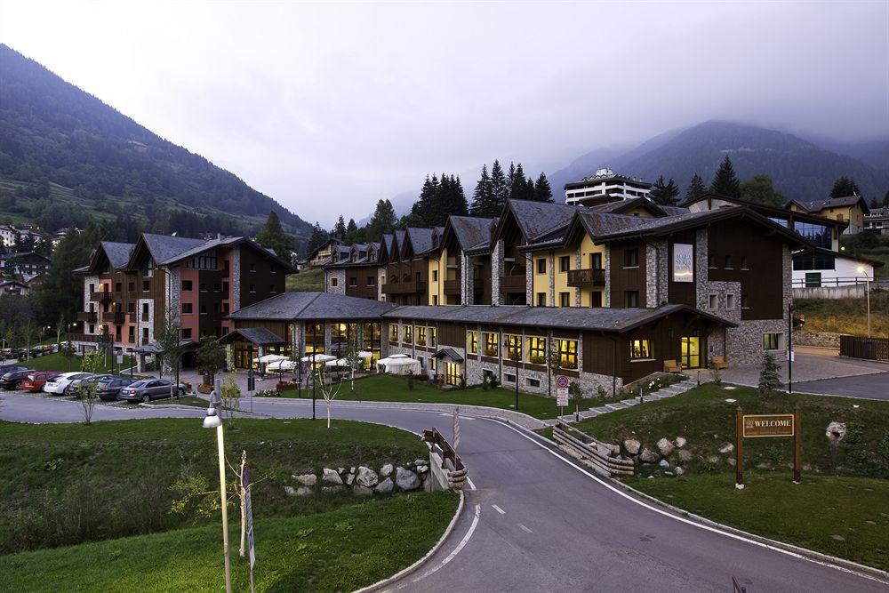 Blu Hotel Acquaseria Ponte Di Legno Exteriör bild